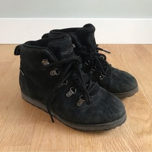 2/$20 The North Face TNF Jr Ballard Hiking Boots - Black Suede - Youth / Boy’s 2